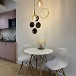 Swietojanska 49 דירה